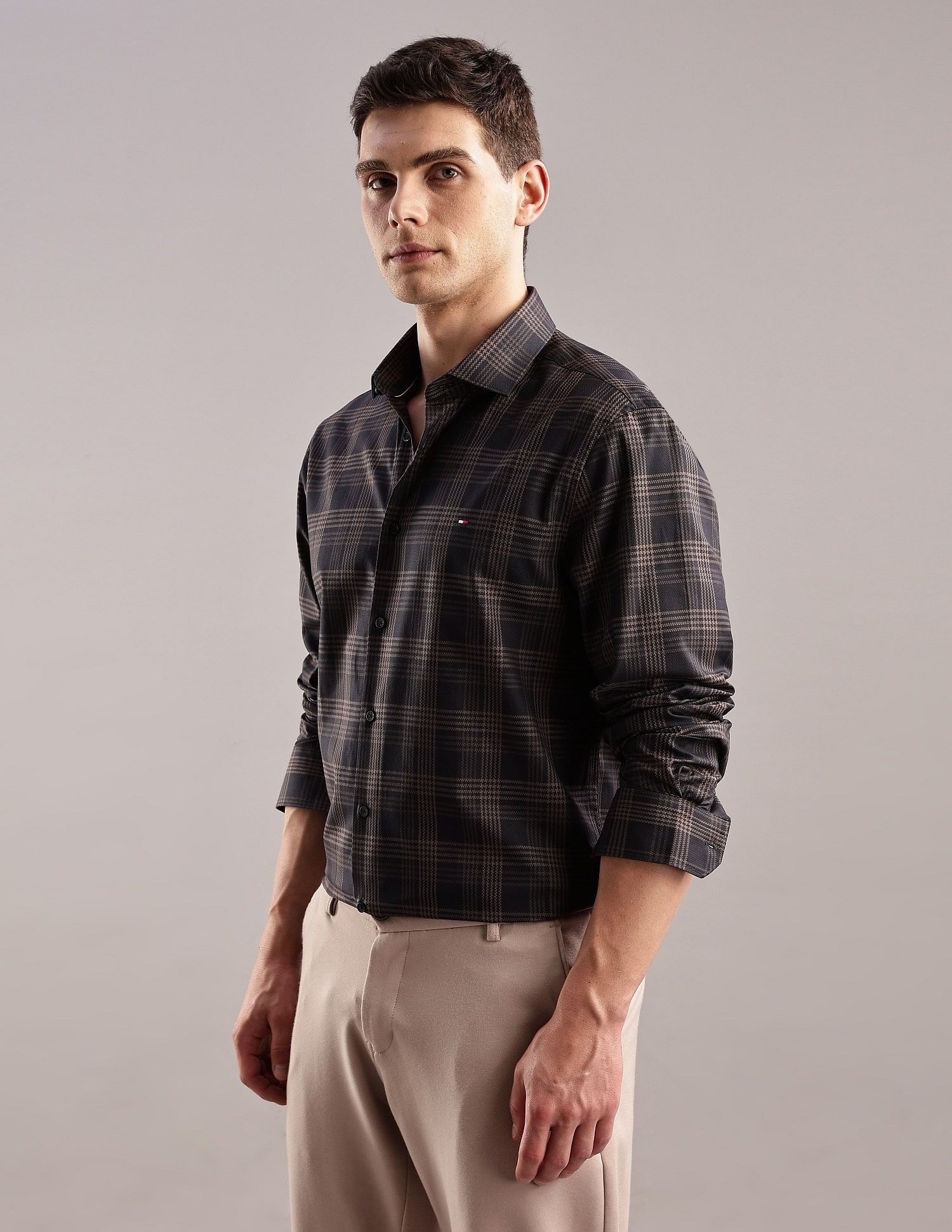 Tommy Hilfiger Checks Slim-Fit Cotton Shirt