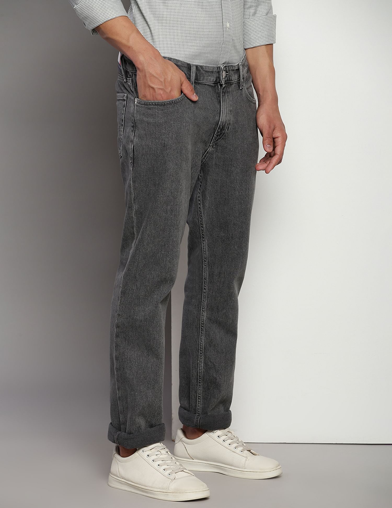 Tommy Hilfiger Mid Rise Rayan Straight Fit Jeans