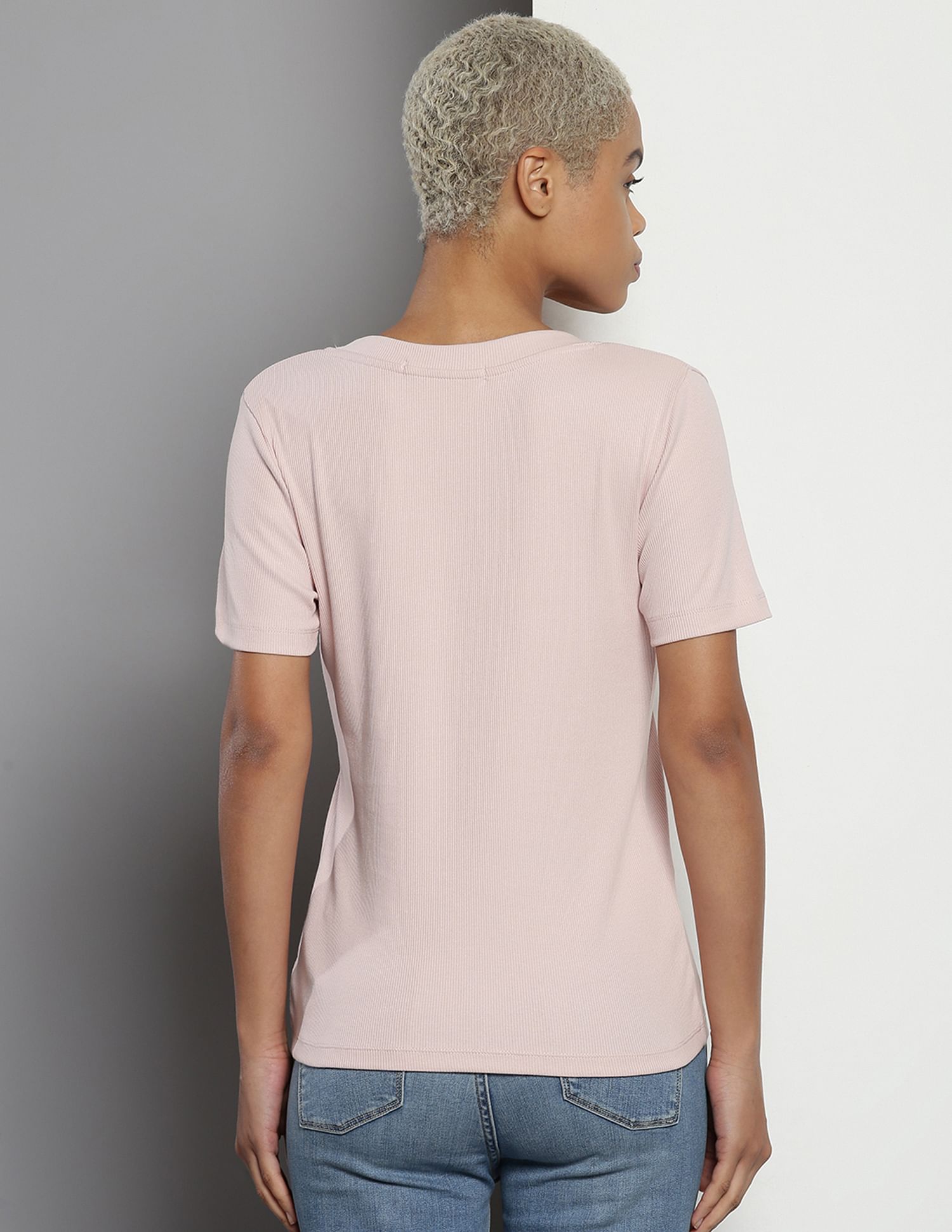 Buy Calvin Klein V-Neck Logo Patch Ribbed T-Shirt - NNNOW.com