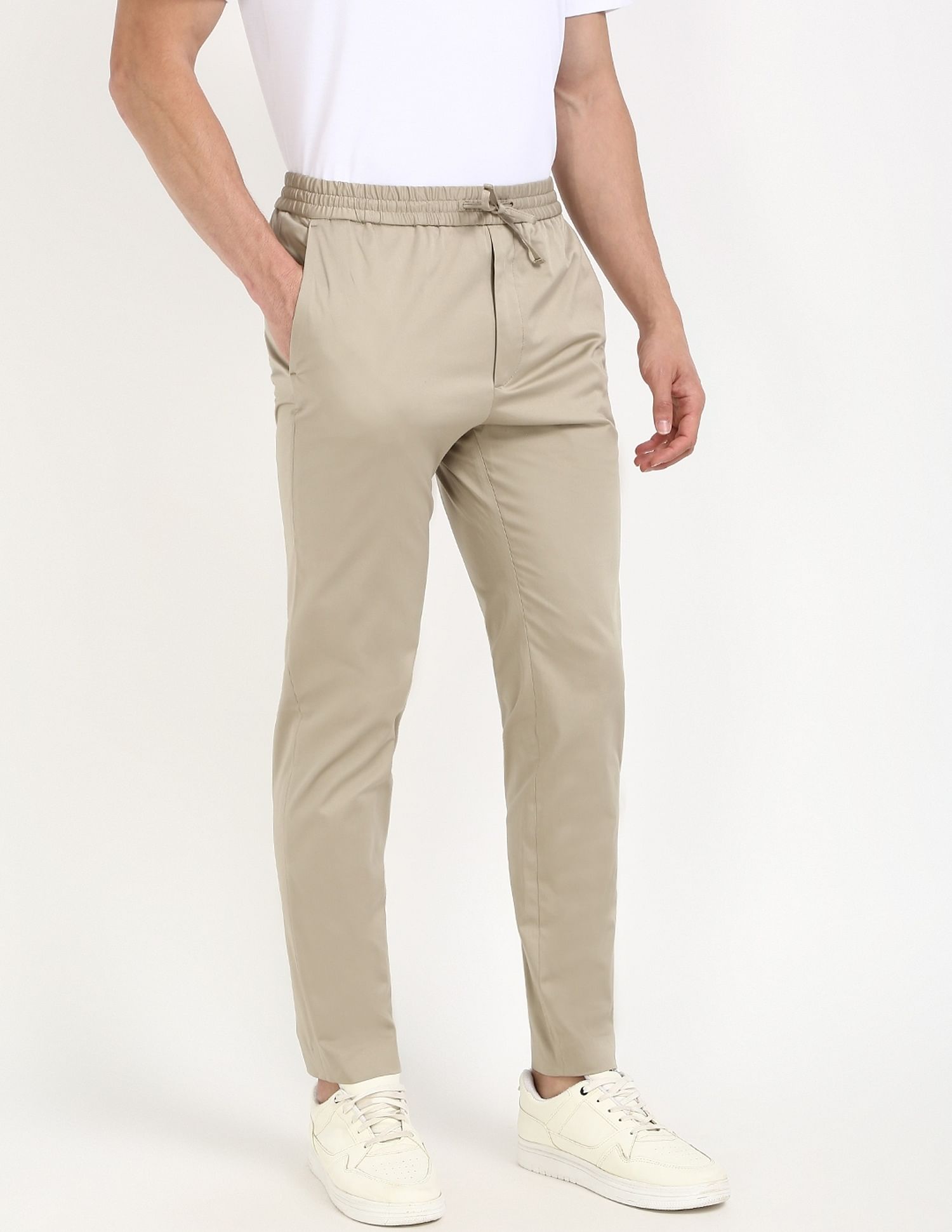Calvin Klein Jeans Regular-Fit Solid Mid Rise Trouser