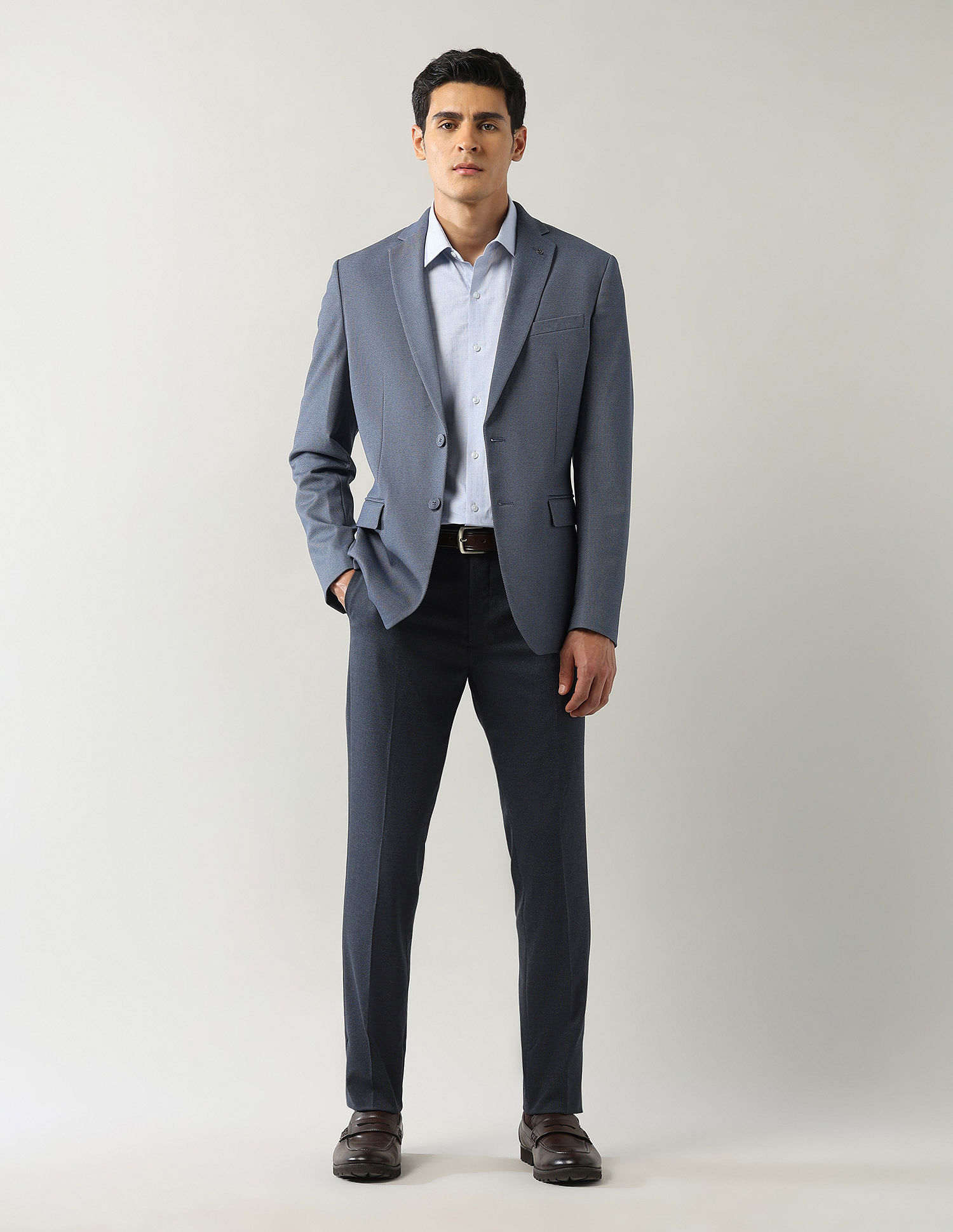 Arrow Solid Zero Calorie Slim Fit Blazer