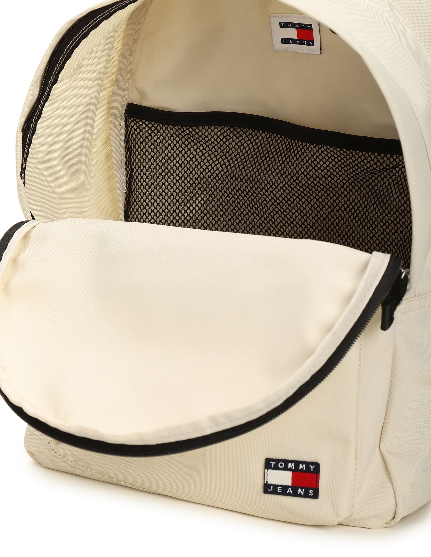 Buy Tommy Hilfiger Women Essential Daily Backpack NNNOW