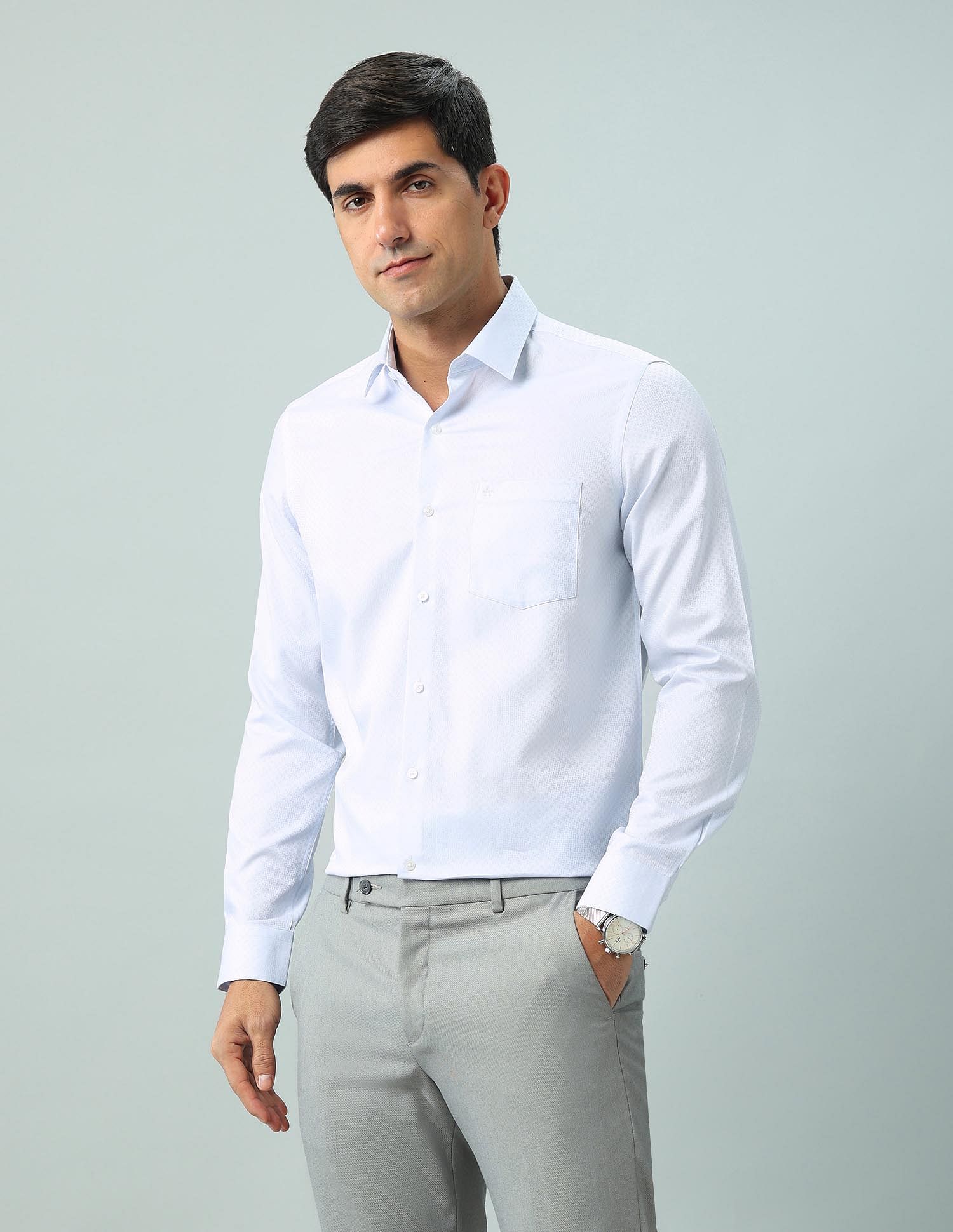 Arrow Manhattan Slim Fit Solid Shirt