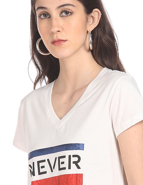 White Color Top With V-shape Neck at Rs 799