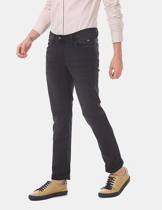 Buy Arrow Sports Men Black James Slim 