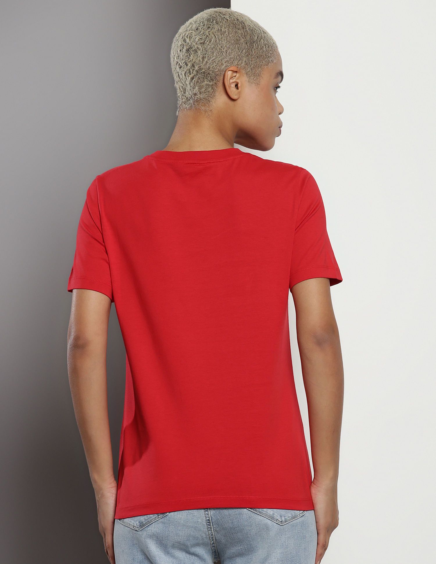 Tommy Hilfiger Hilfiger Script Crew Neck T-Shirt