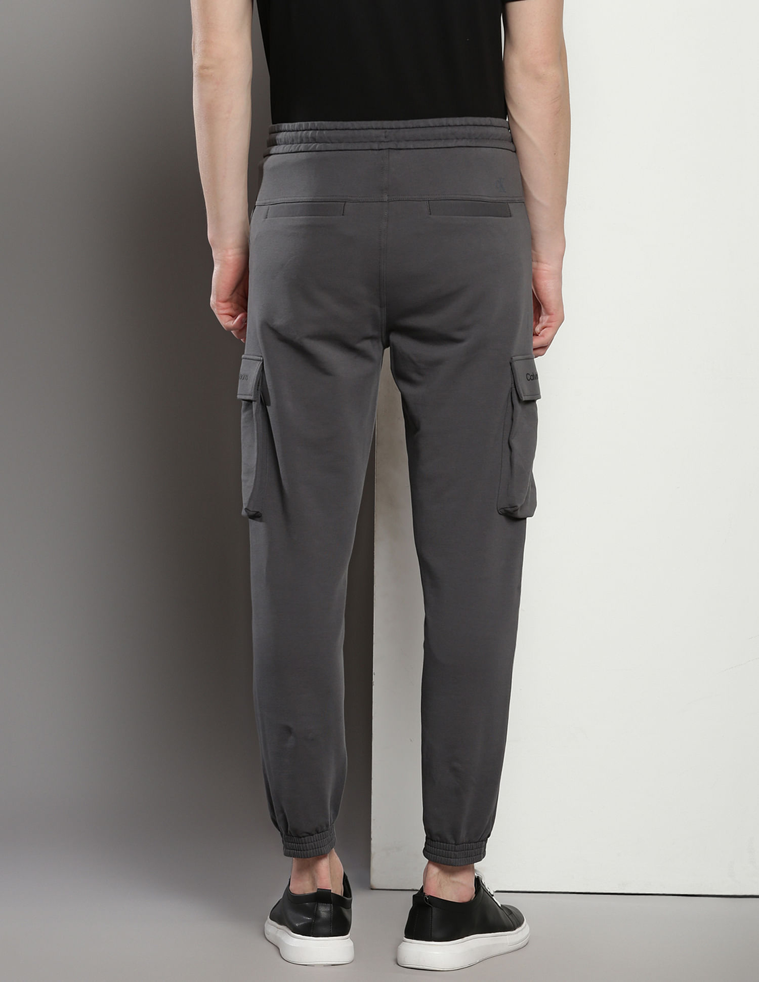 Buy Calvin Klein Mid Rise Solid Joggers - NNNOW.com