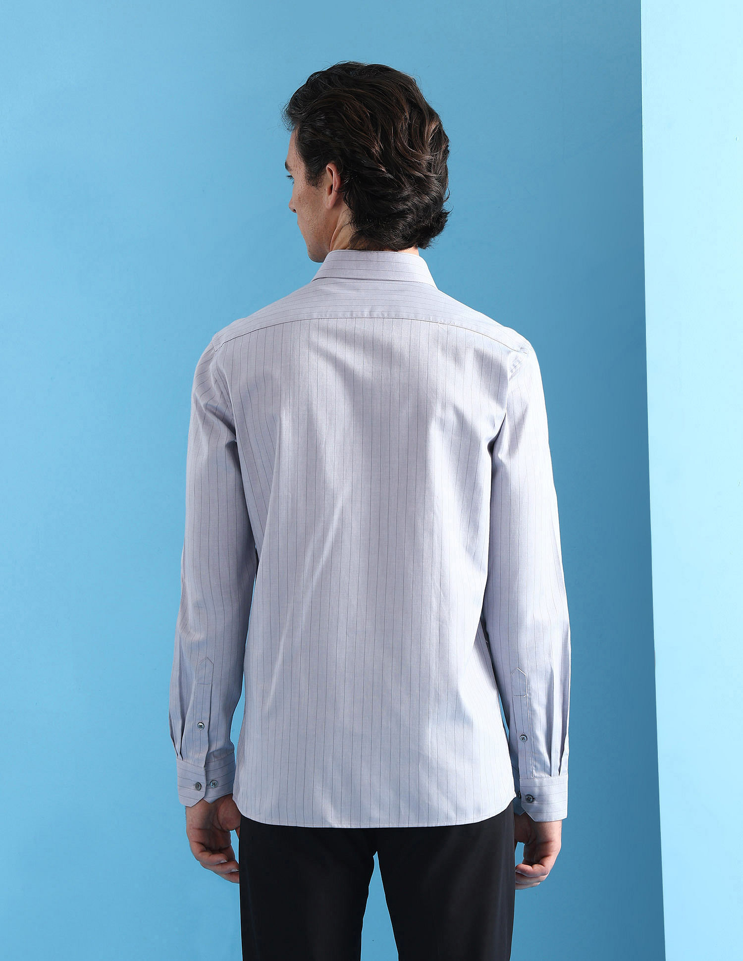 Arrow Manhattan Slim Fit Velocity Shirt