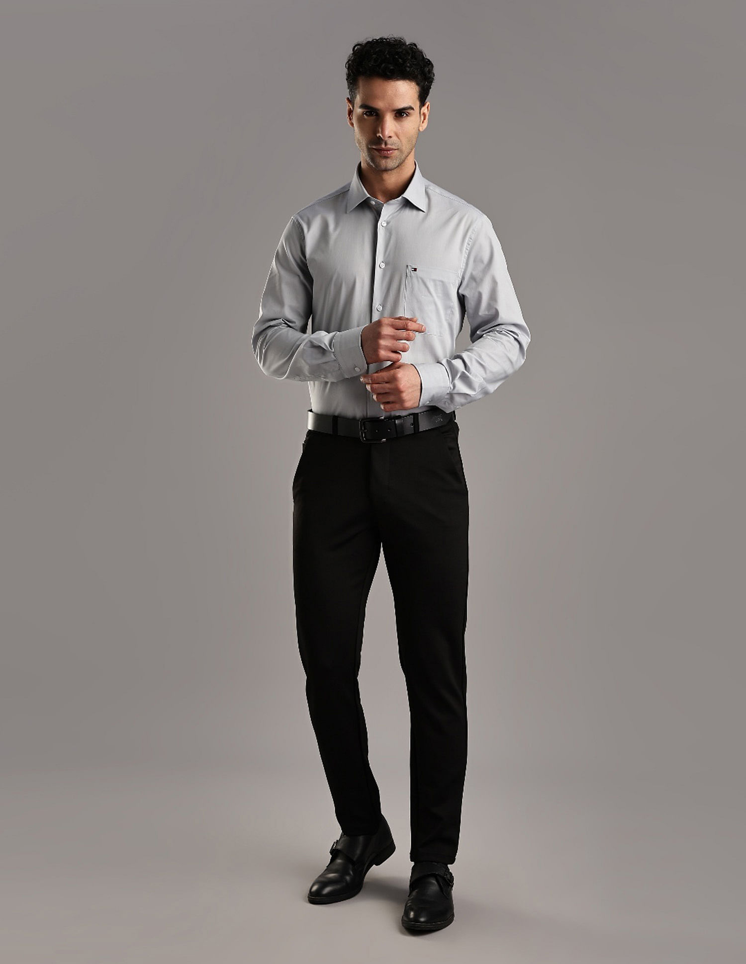 Tommy Hilfiger Solid Regular Fit Plain Woven Shirt