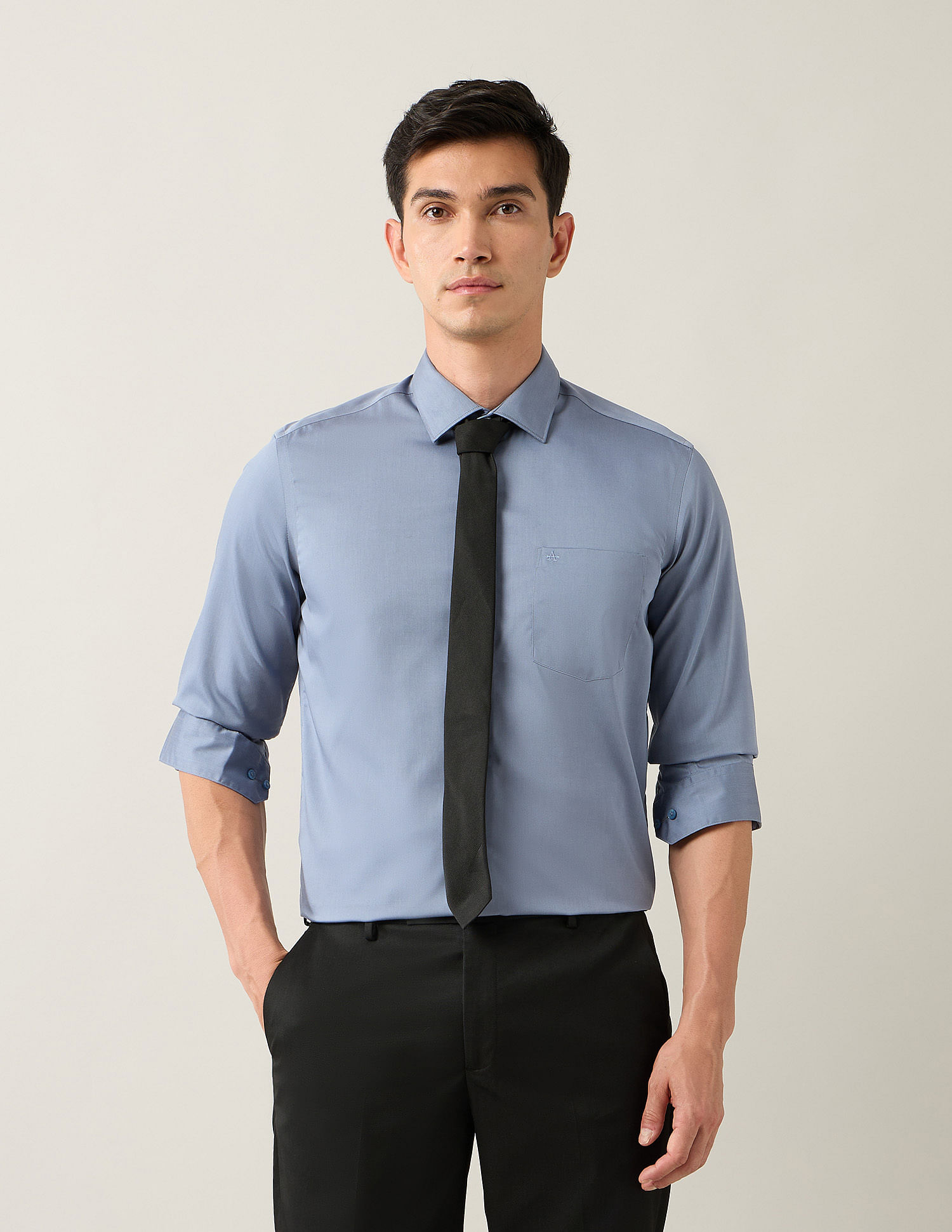 Arrow Solid Manhattan Slim Fit Autopress Shirt