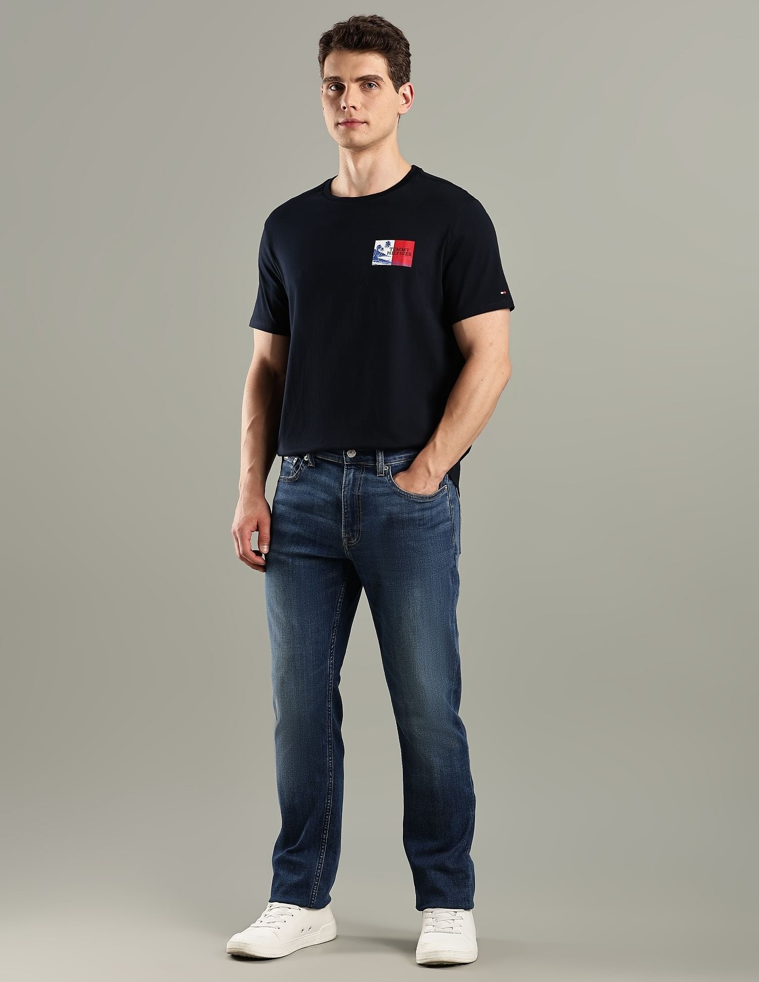 Tommy Hilfiger Graphic Regular-Fit Cotton T-Shirt