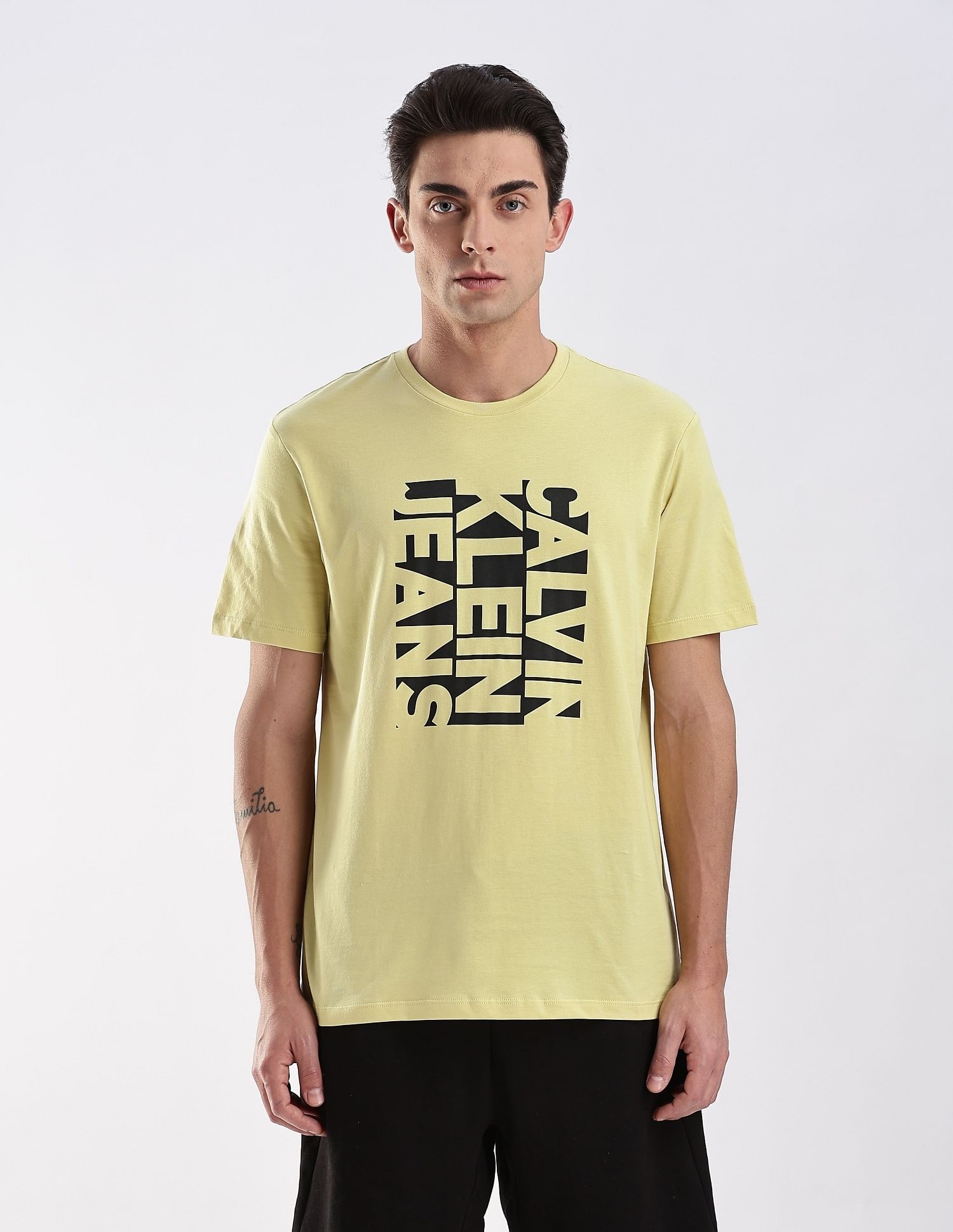 Calvin Klein Jeans Regular-Fit Logo Cotton T-Shirt