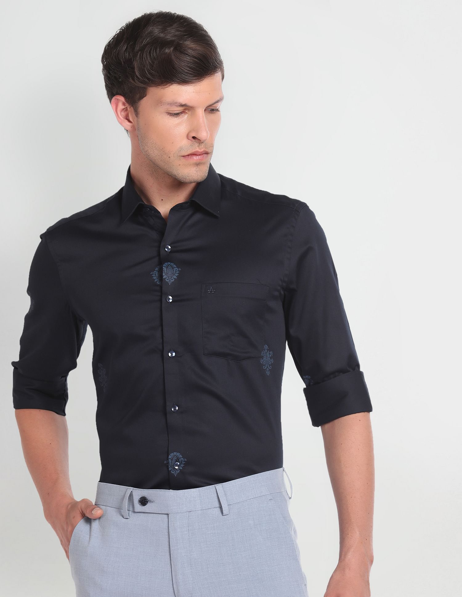 Arrow Motif Print Slim Fit Shirt