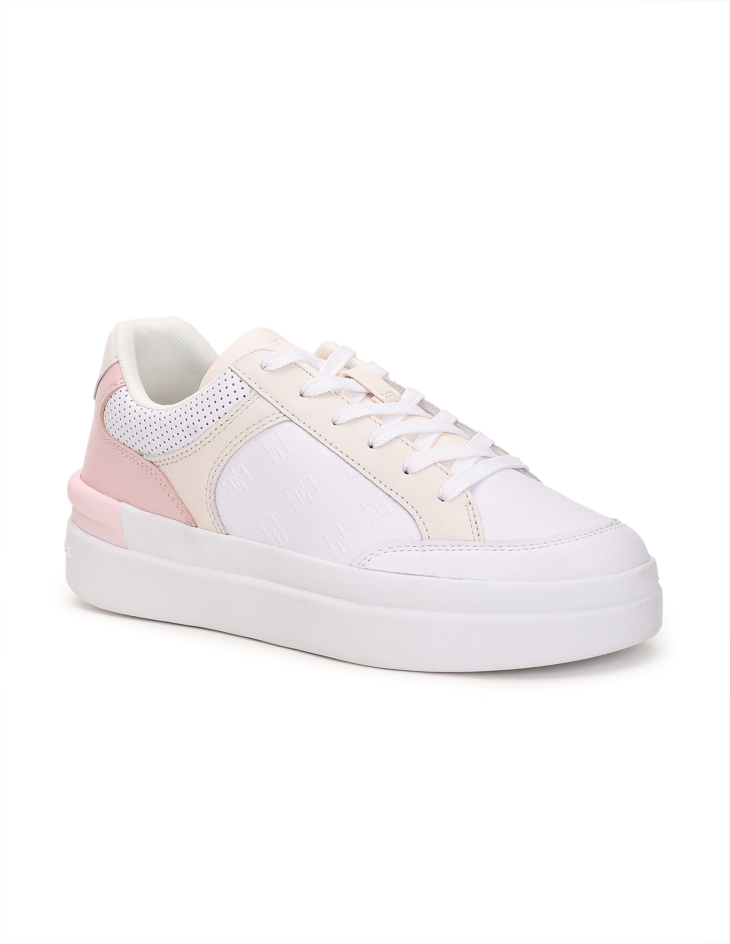 Best all white sneakers for women + 23 white sneaker outfits – Jess Keys