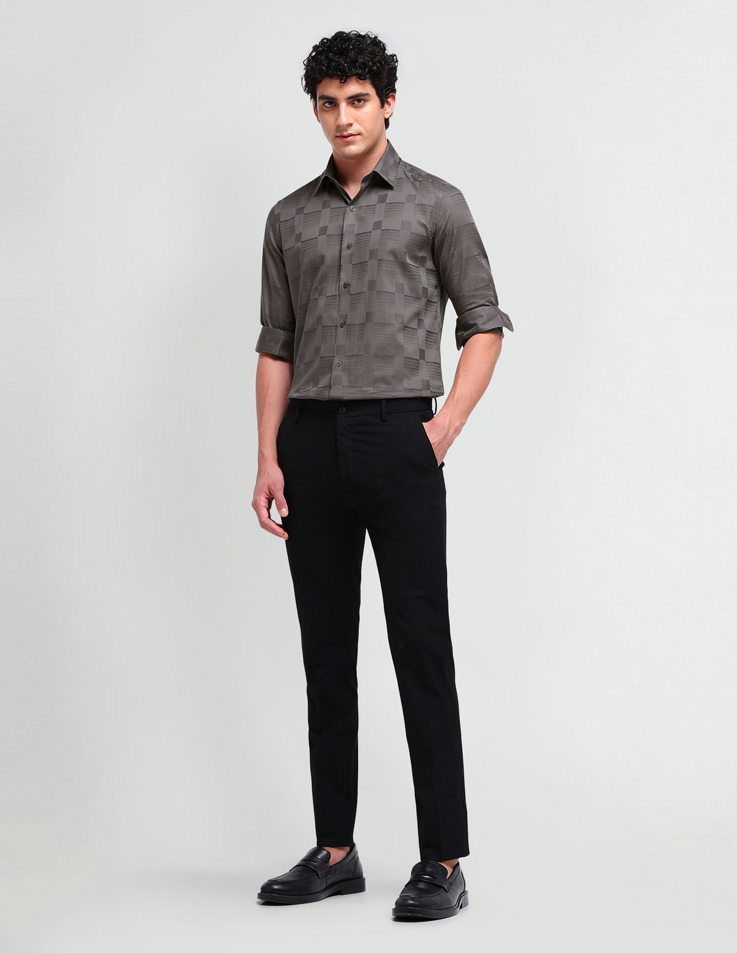 Arrow Newyork Manhattan Slim Fit Textured Shirt