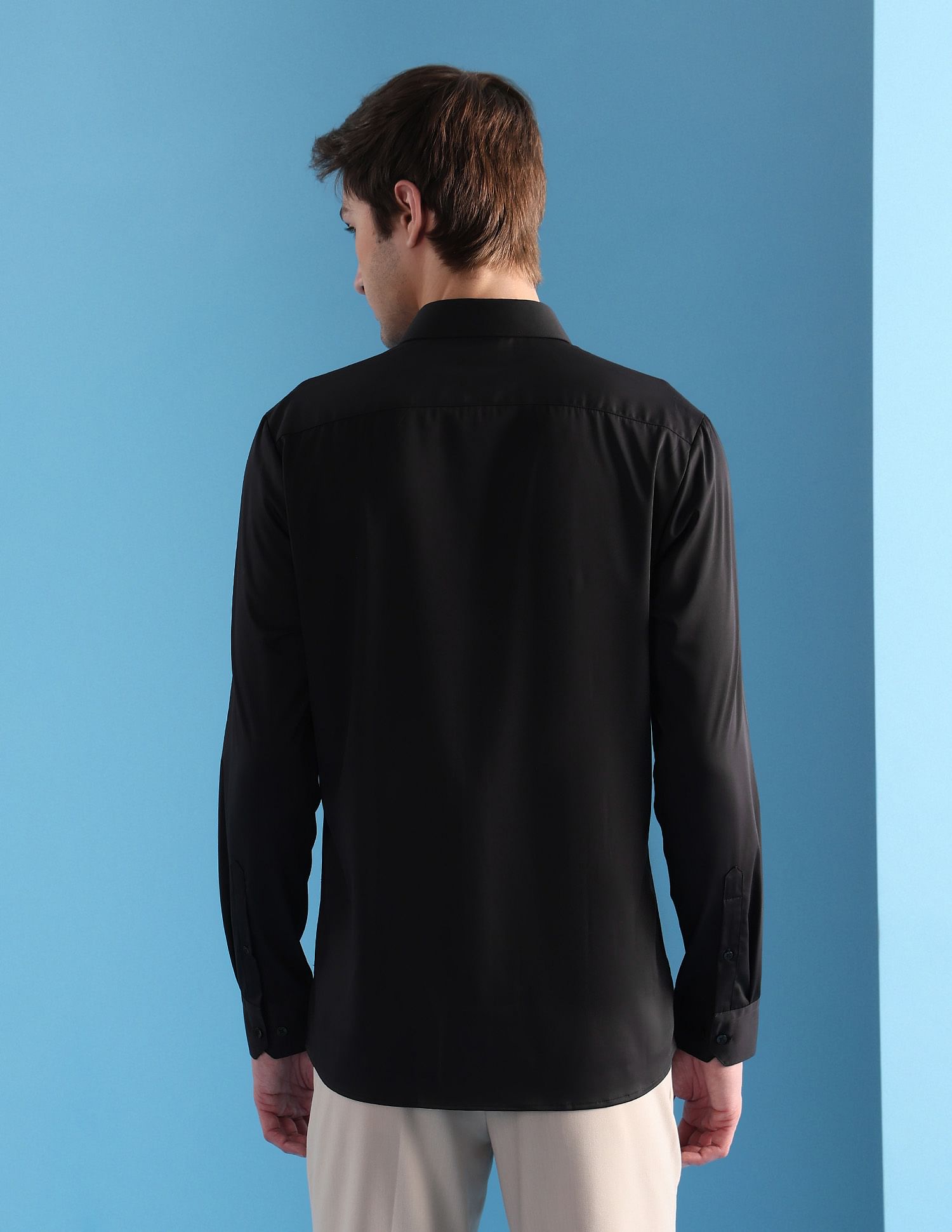 Arrow Solid Liberty Classic Fit Velocity Shirt