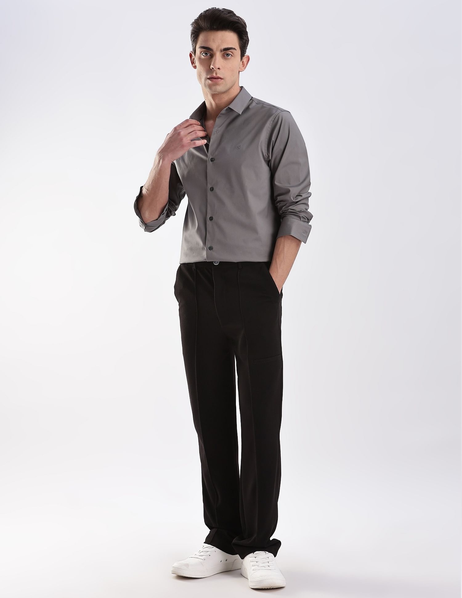 Calvin Klein Jeans Solid Slim Fit Poplin Woven Shirt