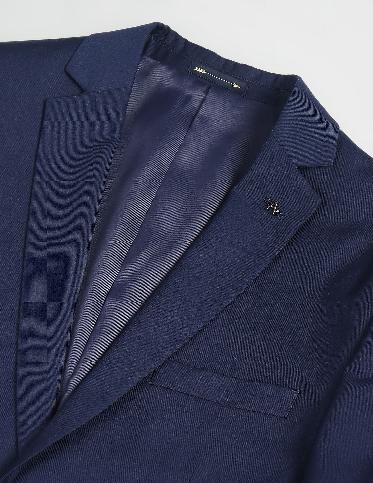 Arrow Tailored Fit Single Breasted Three Piece Suit