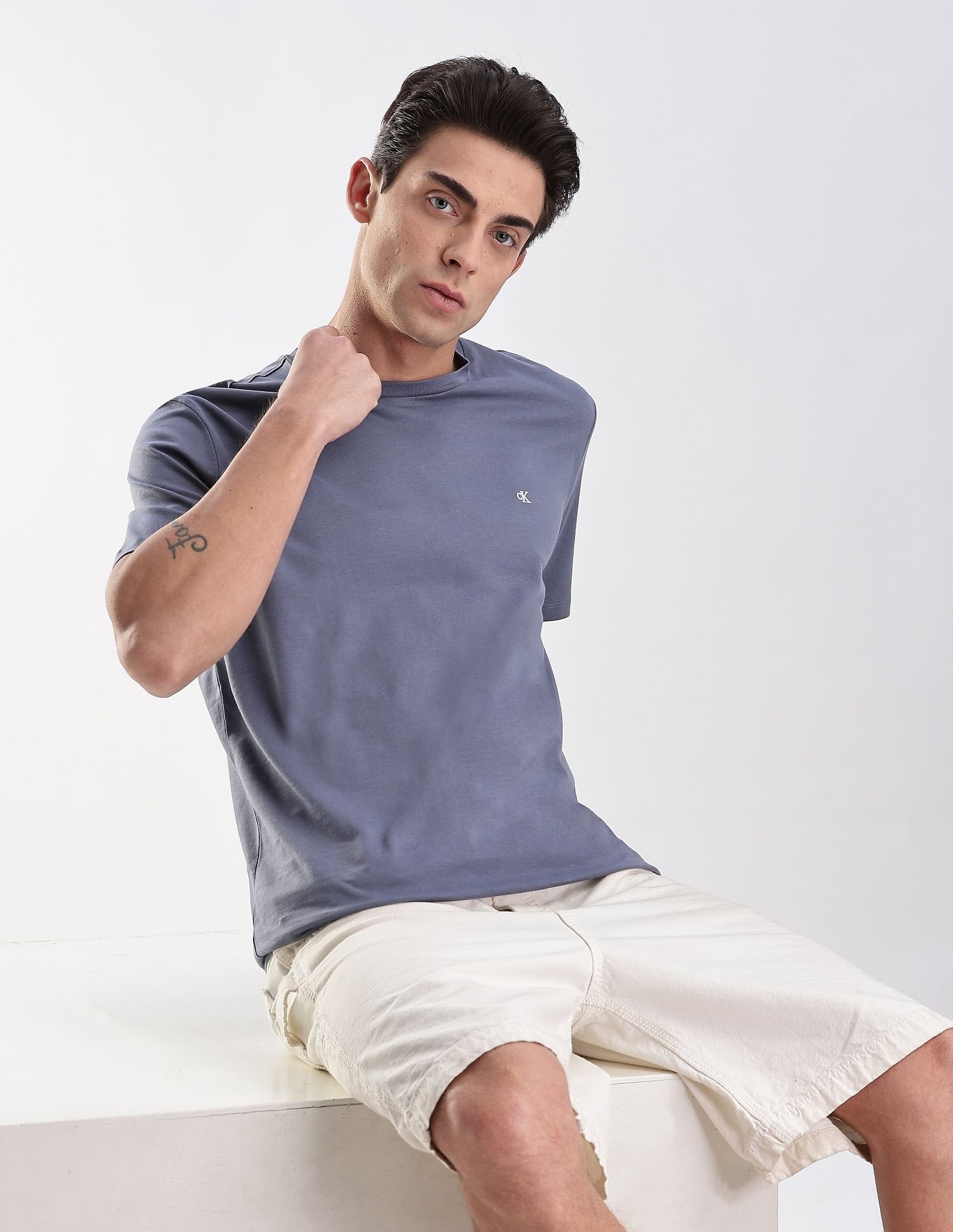 Calvin Klein Jeans Regular-Fit Solid Cotton T-Shirt