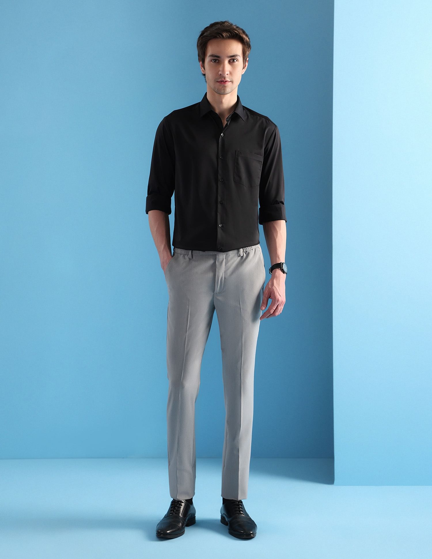 Arrow Solid Manhattan Slim Fit Velocity Shirt