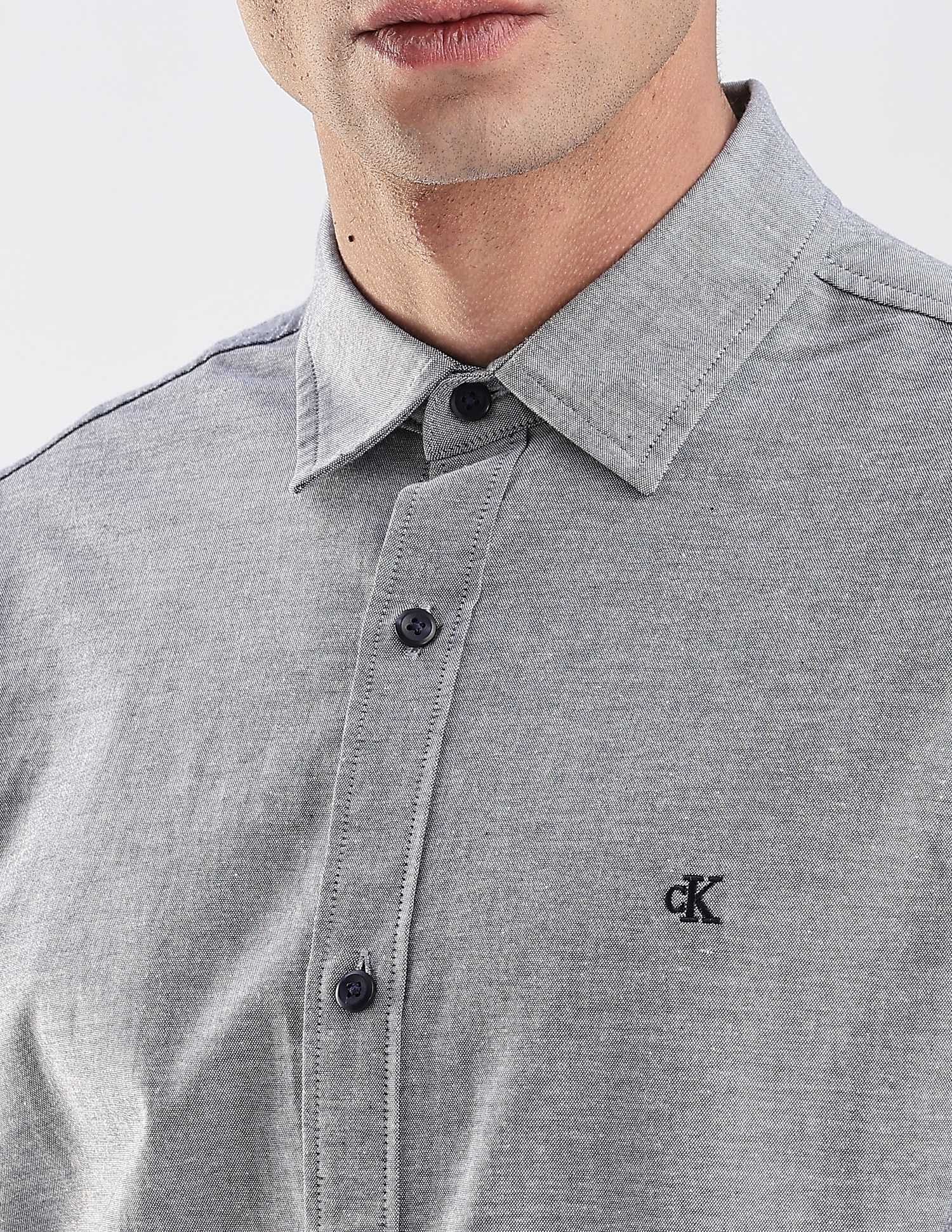 Calvin Klein Jeans Solid Regular Fit Oxford Woven Shirt