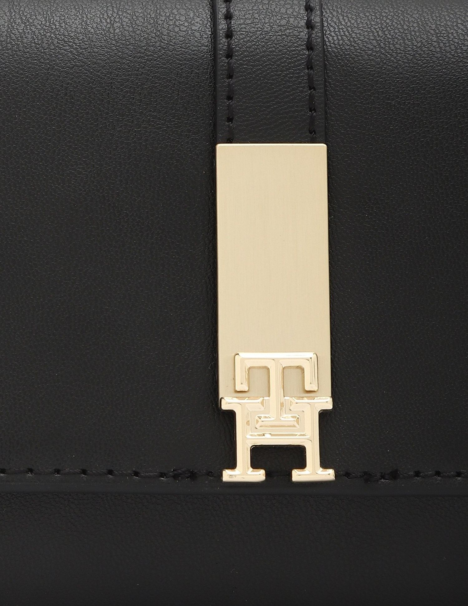 Tommy Hilfiger Solid Black Pu Sling Bag