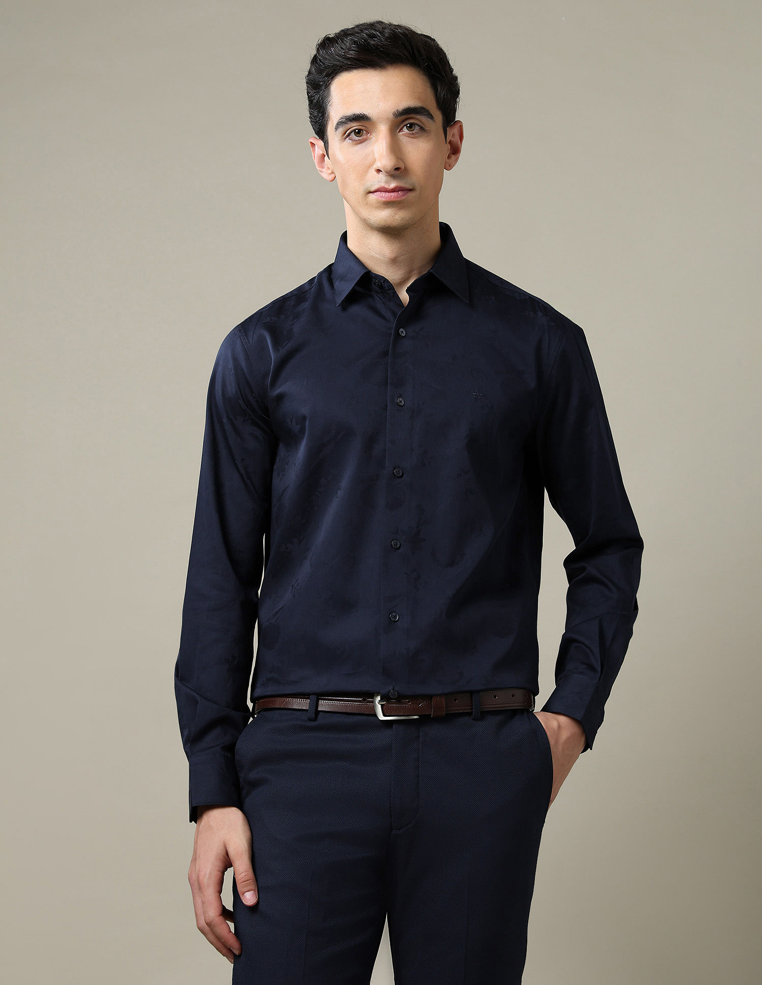 Arrow Pure Cotton Tailored Fit 1851 Shirt