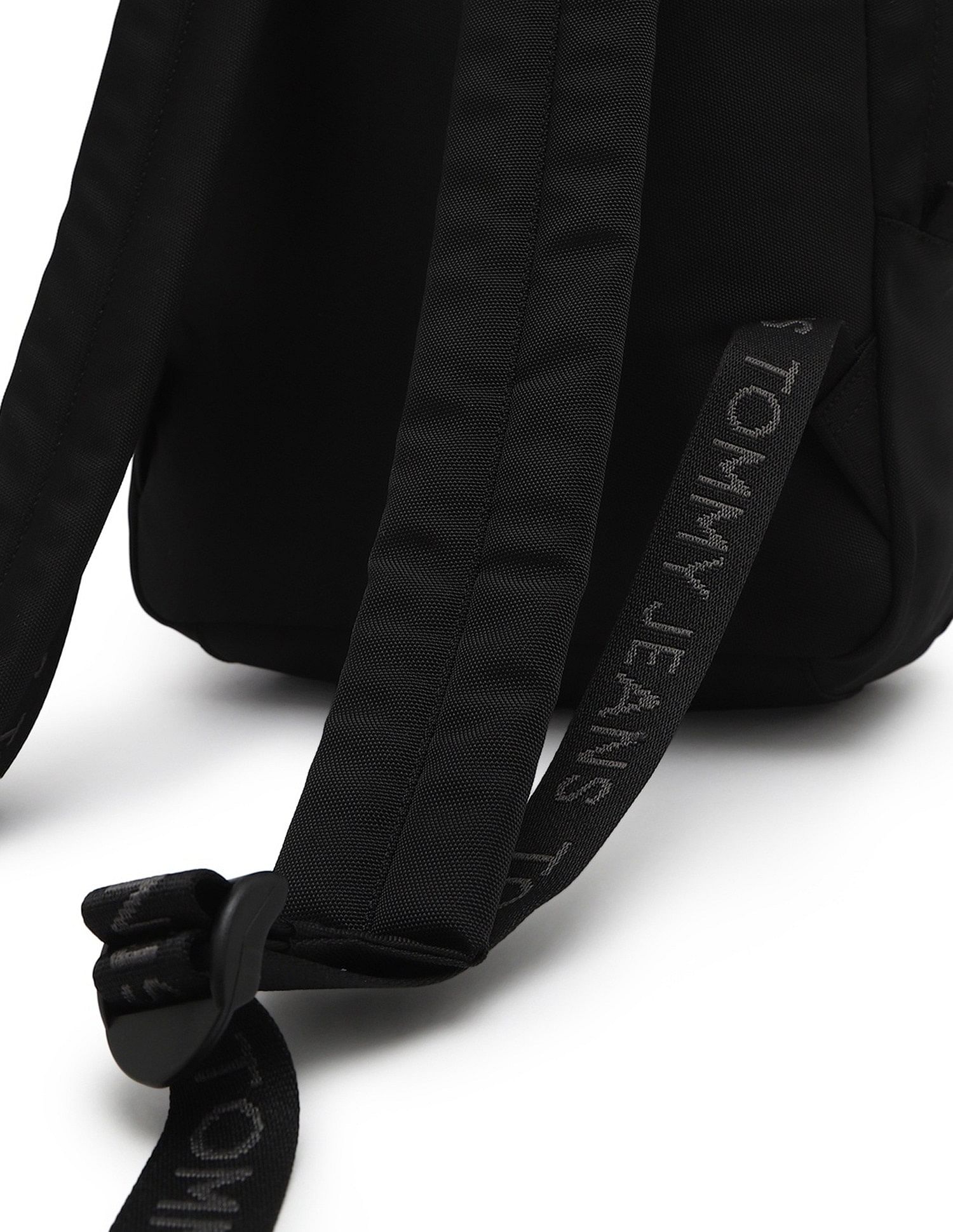 Tommy Hilfiger Solid Black Polyester Backpacks