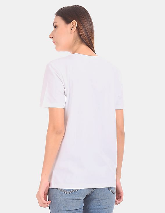 Buy Calvin Klein Women White Round Neck Side Drawstring Ribbed T-Shirt -  NNNOW.com