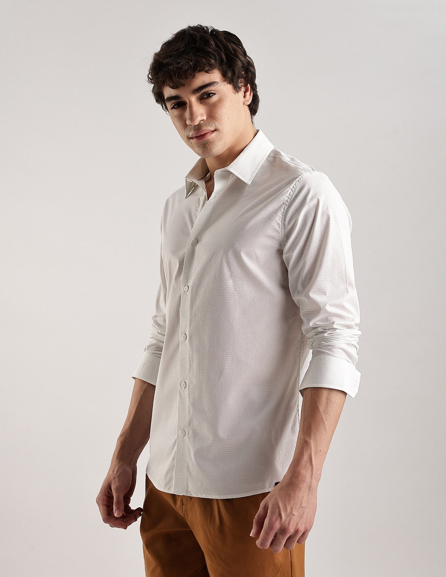 Calvin Klein Jeans Solid Slim Fit Poplin Woven Shirt