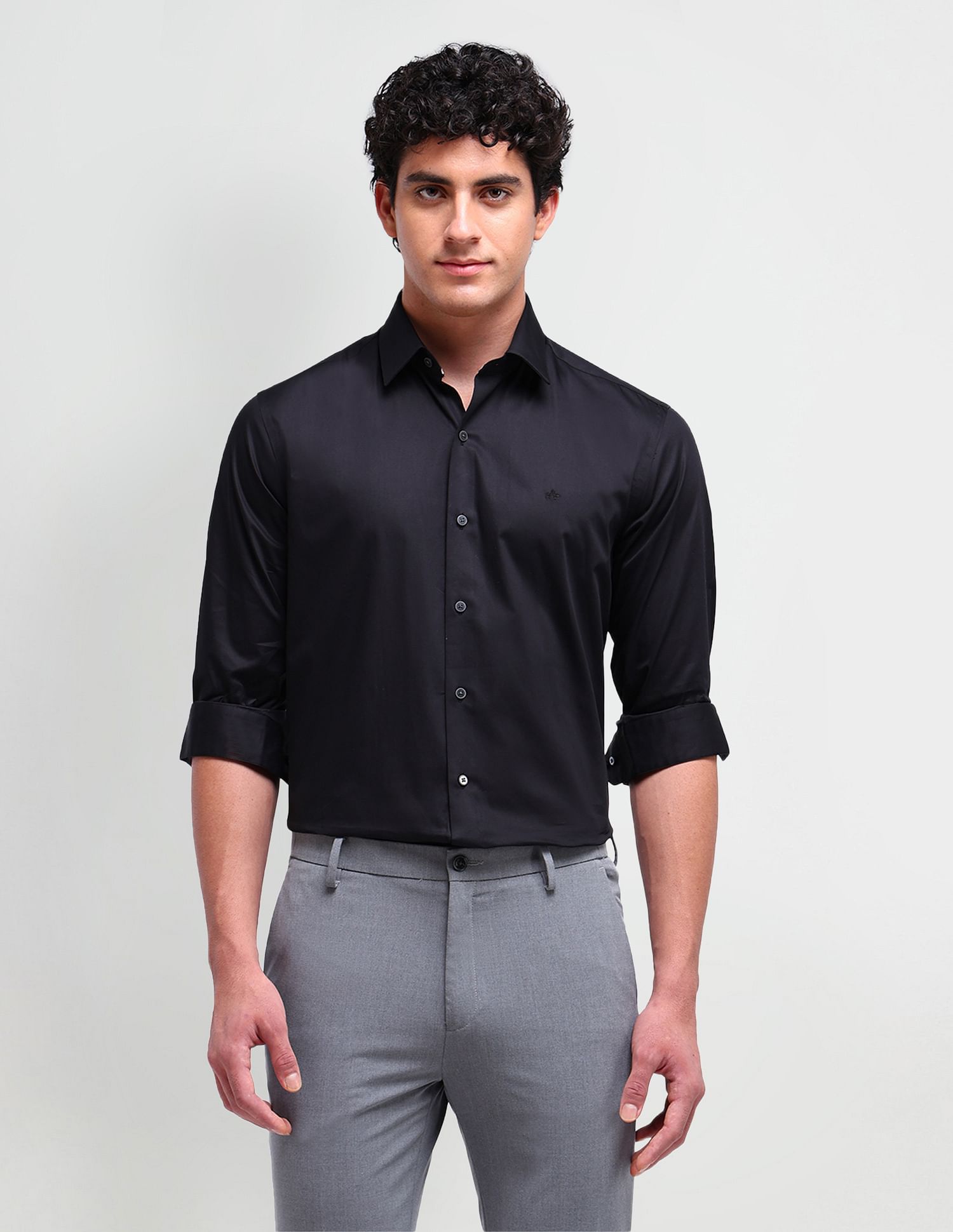 Arrow Newyork Manhattan Slim Fit Solid Shirt