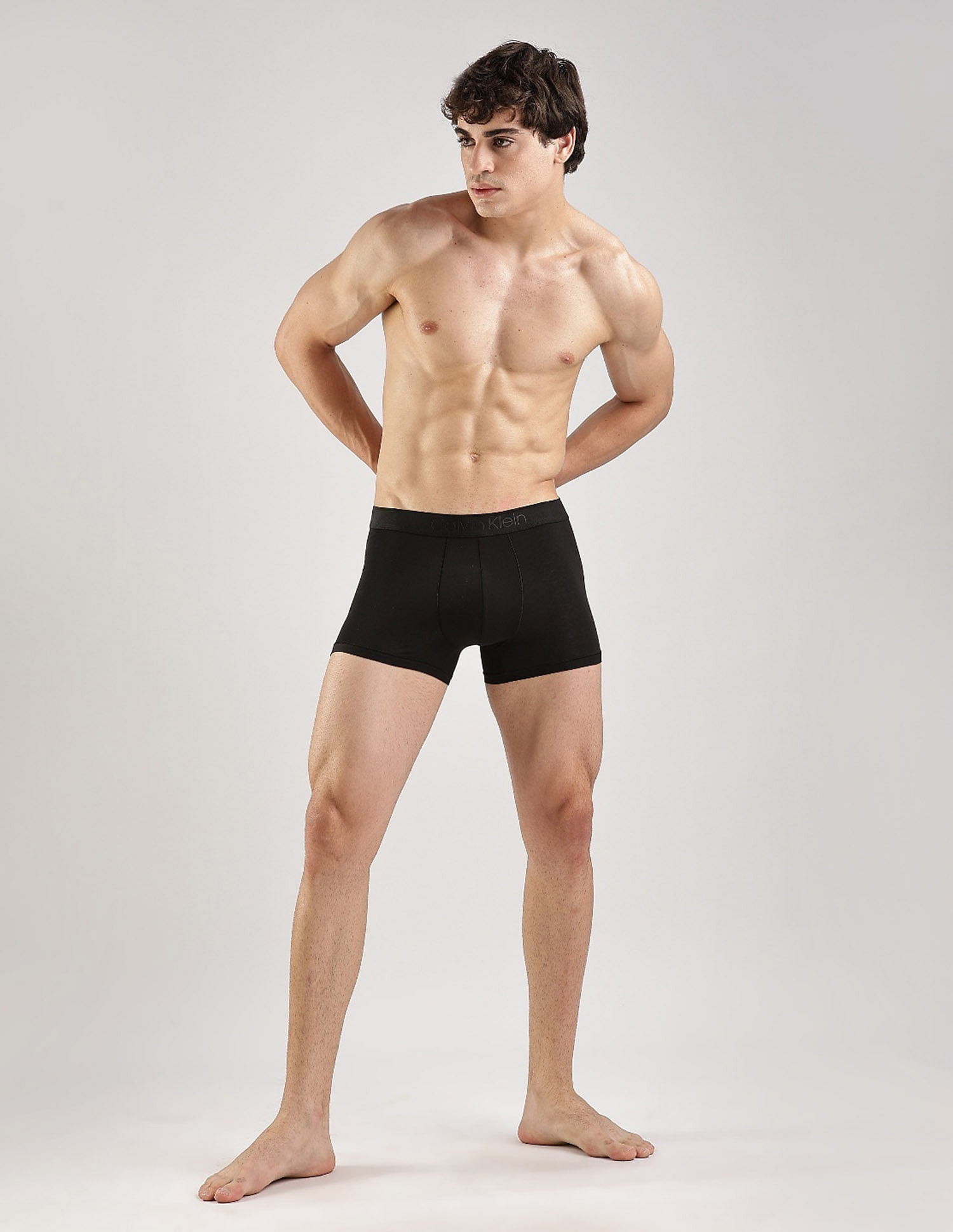 Calvin Klein Underwear Black Solid Mid Rise Trunk