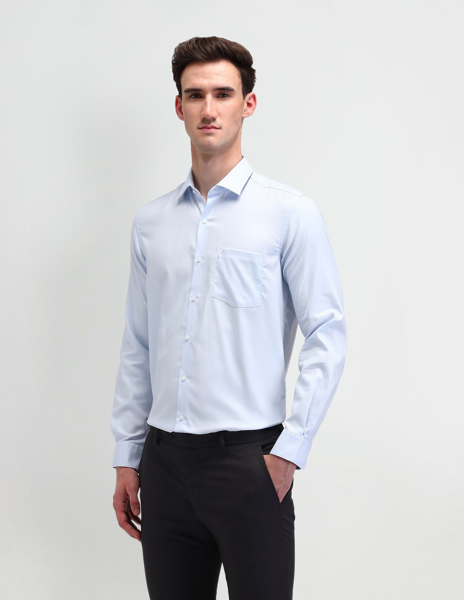 Arrow Solid Manhattan Slim Fit Shirt