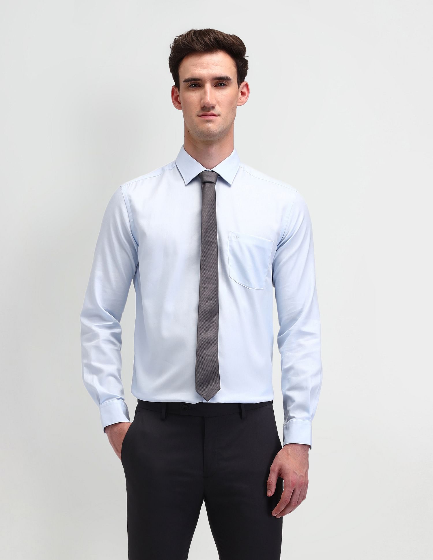 Arrow Solid Manhattan Slim Fit Shirt