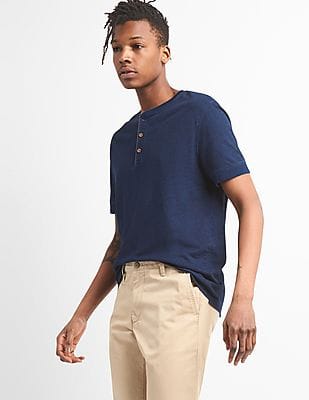 Buy GAP Men Blue Short Sleeve Henley In Linen - NNNOW.com