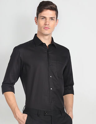 Arrow Manhattan Slim Fit Dobby Formal Shirt