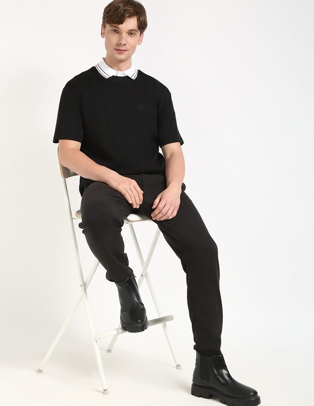 Buy Calvin Klein Jeans Solid Relaxed Fit Cotton T-Shirt - NNNOW.com