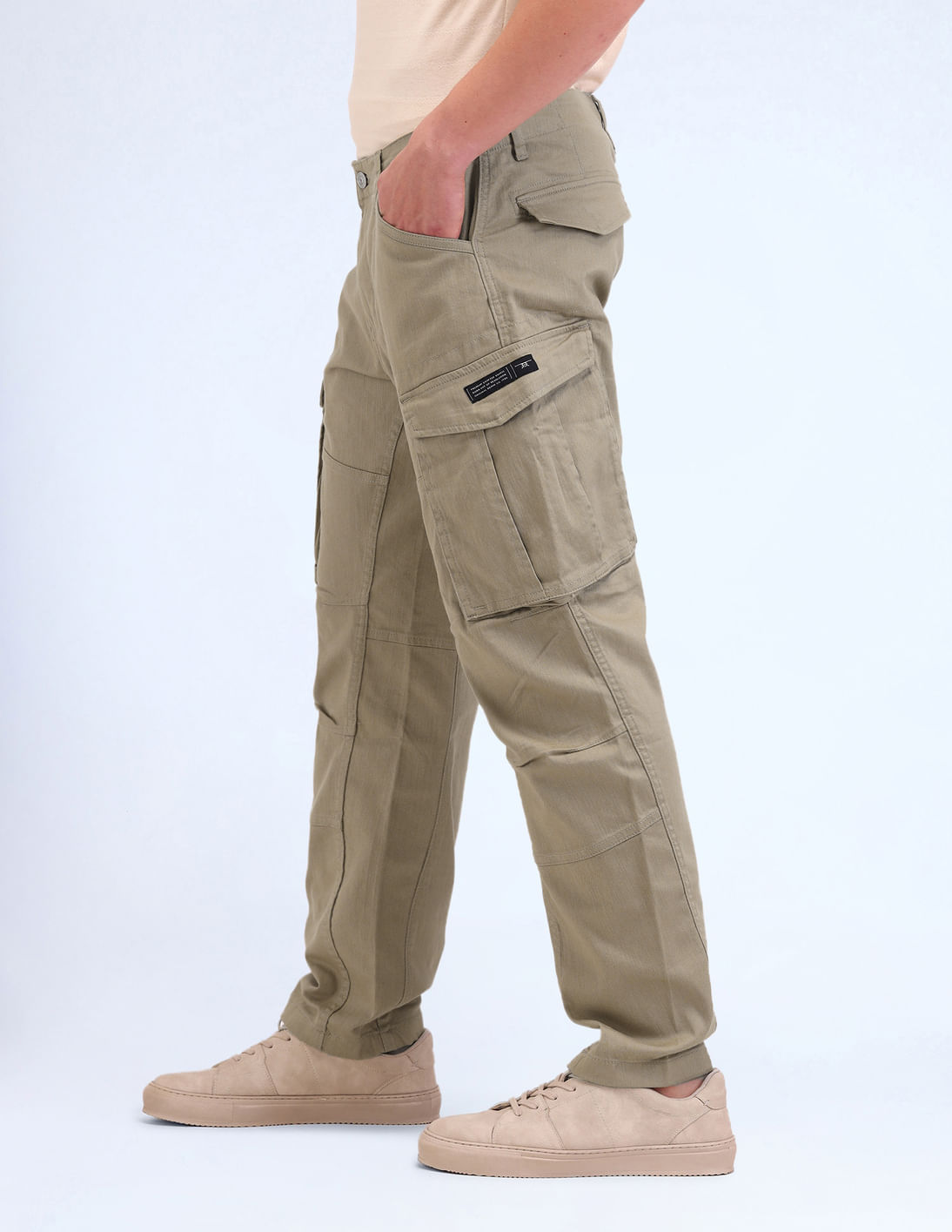 Buy Flying Machine Relaxed Fit Solid Cargo Trousers - NNNOW.com