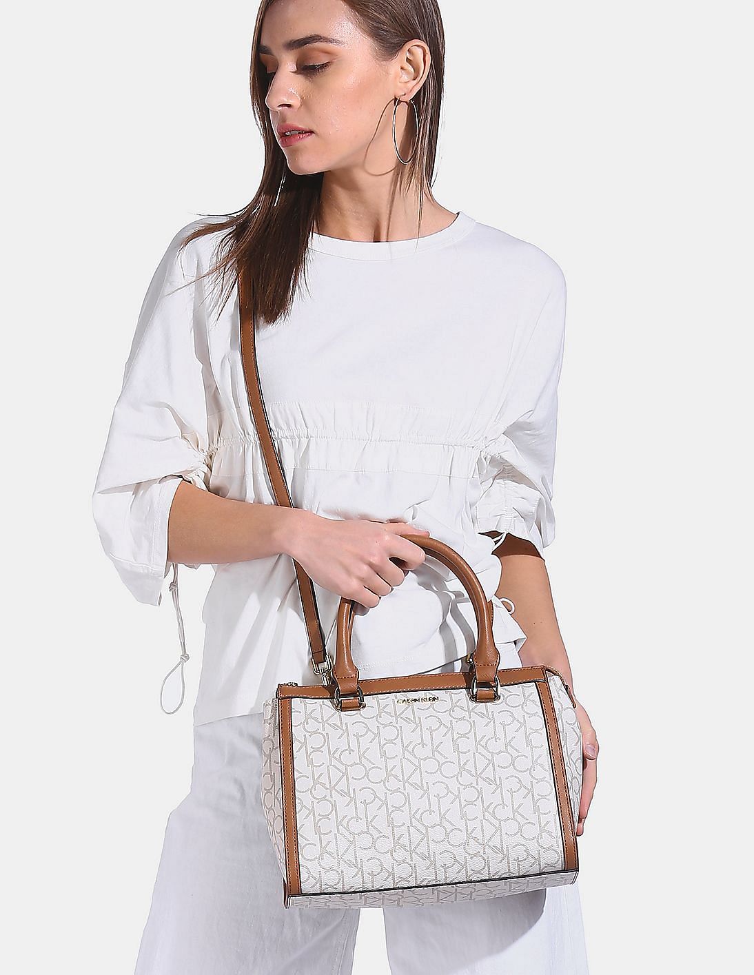 Buy Calvin Klein Women Off-White Monogram Print Mercy Satchel - NNNOW.com