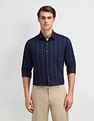 Arrow Manhattan Slim Fit Vertical Striped Shirt